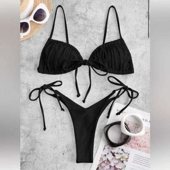 Two piece black bikini set - size M - Picture 2 of 4